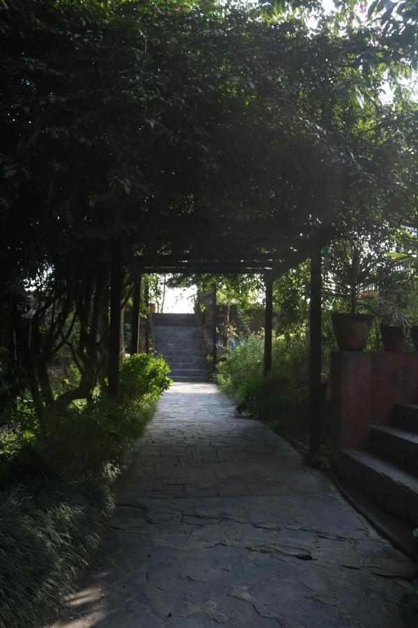 Hotel Chautari Pvt Ltd ナガルコット エクステリア 写真