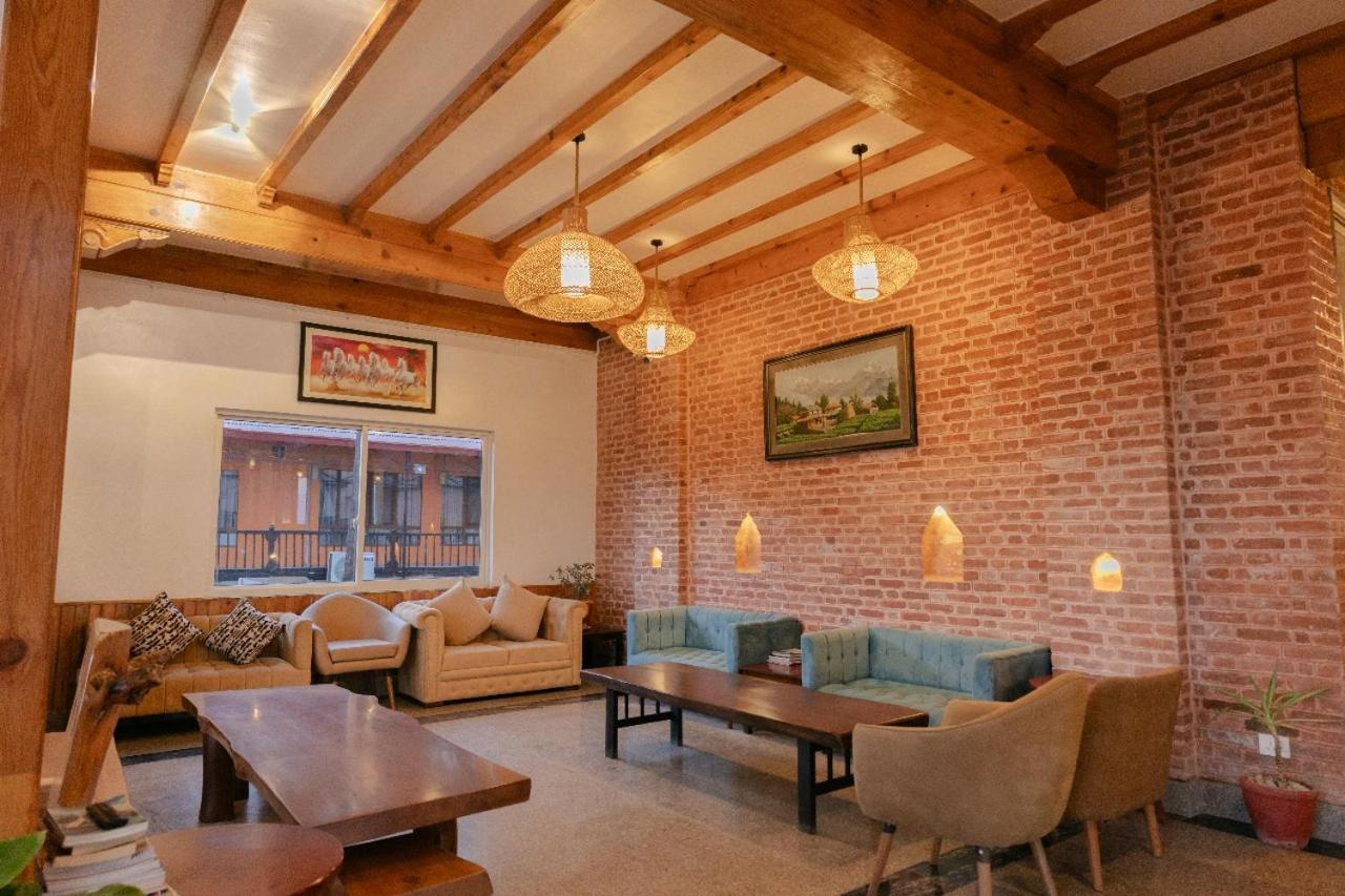 Hotel Chautari Pvt Ltd ナガルコット エクステリア 写真