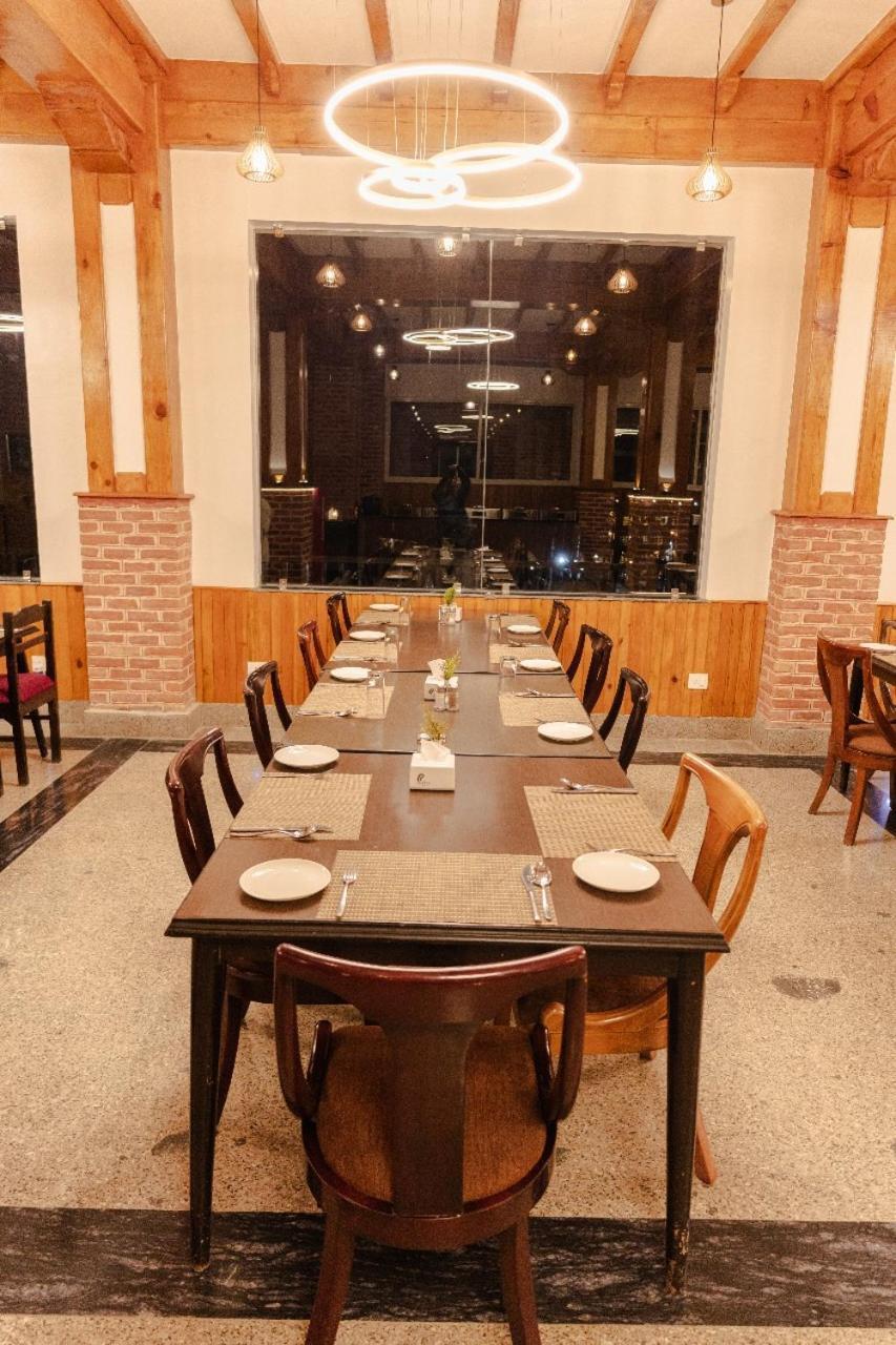 Hotel Chautari Pvt Ltd ナガルコット エクステリア 写真